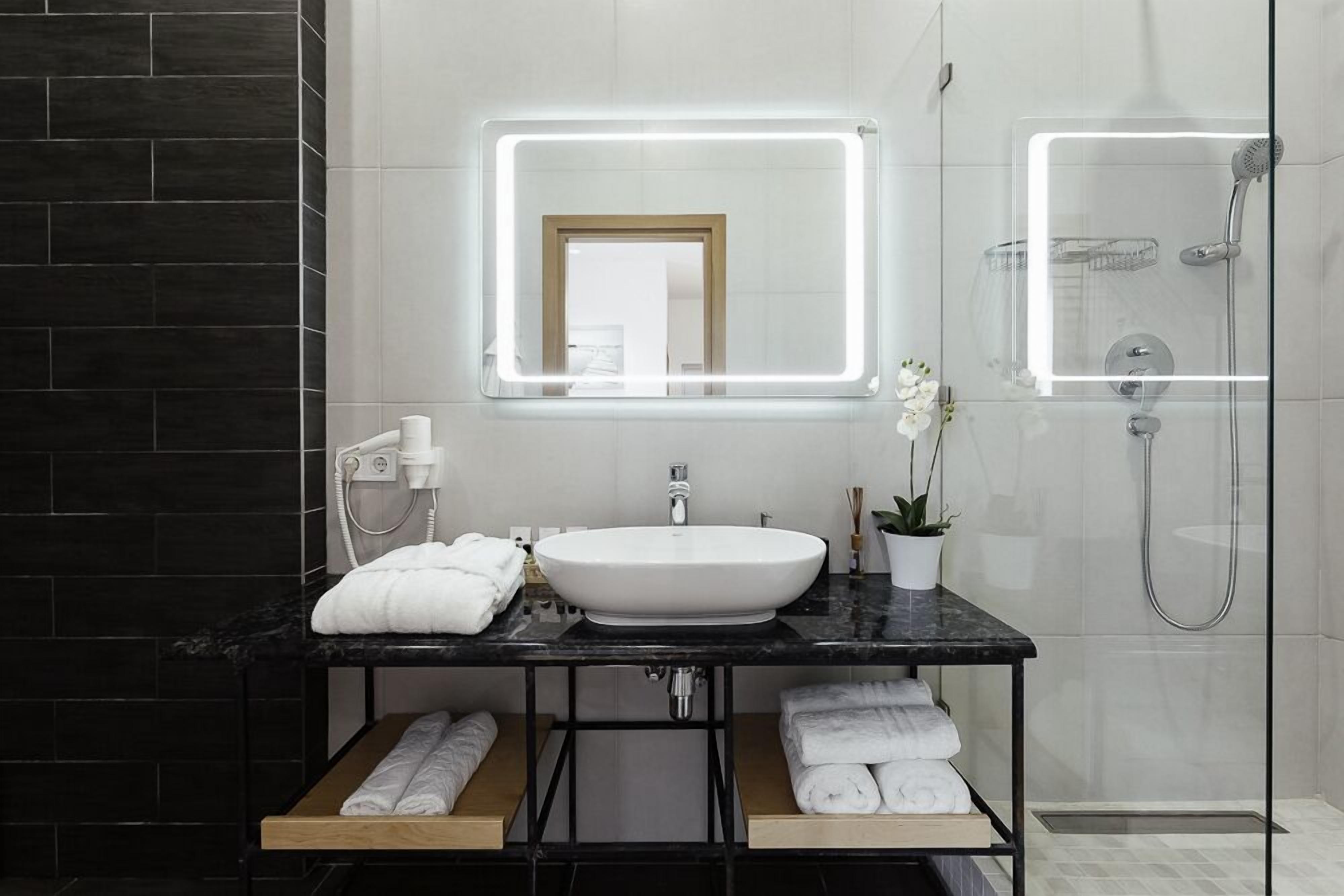 Club Apartment | Bathroom sink