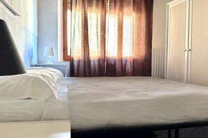 2 bedrooms, bed sheets - N158 - Numana, sky-land sea view 150mt from the sea (Numana)