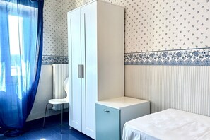 2 bedrooms, bed sheets - N158 - Numana, sky-land sea view 150mt from the sea (Numana)