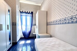 2 bedrooms, bed sheets