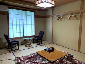 Phòng truyền thống (Japanese Style Room for 2 Guests) | Chăn bông, két bảo mật tại phòng, truy cập Internet không dây miễn phí 