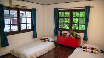 Standard Twin Room | Free WiFi, bed sheets