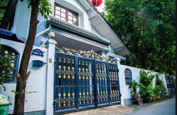 Front of property - guesthouse ippun (Bangkok)