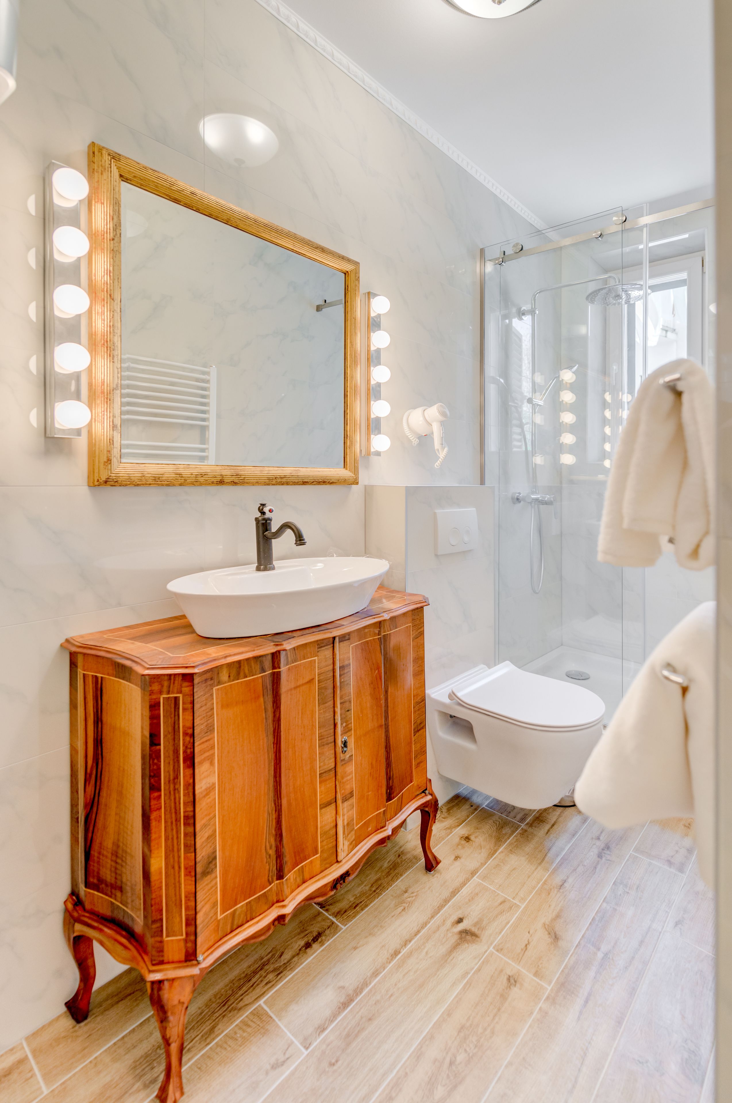 Photo - Le Monde - Vintage Accommodation