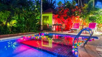 Outdoor pool, sun loungers