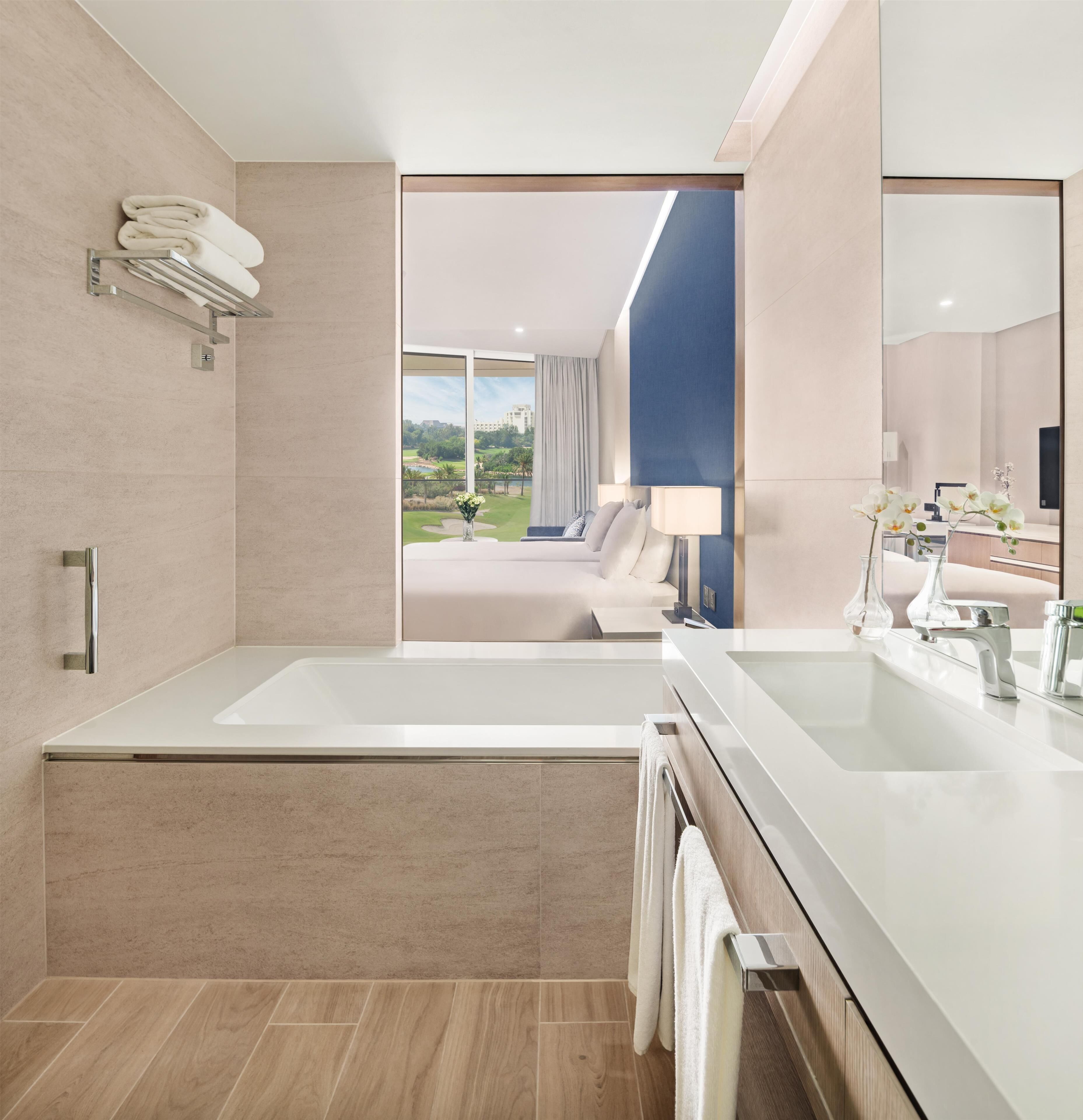 1 bedroom, premium bedding, down duvets, minibar