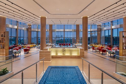 JA Lake View Hotel, Dubai
