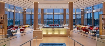JA Lake View Hotel, Dubai