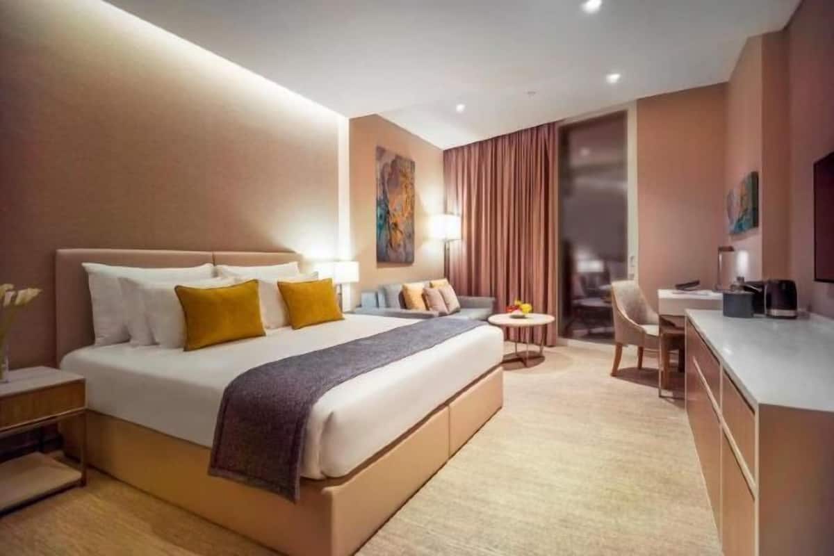 1 Schlafzimmer, hochwertige Bettwaren, Daunenbettdecken, Minibar