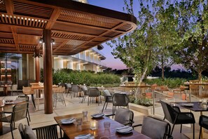 3 restauranter, frokost serveres