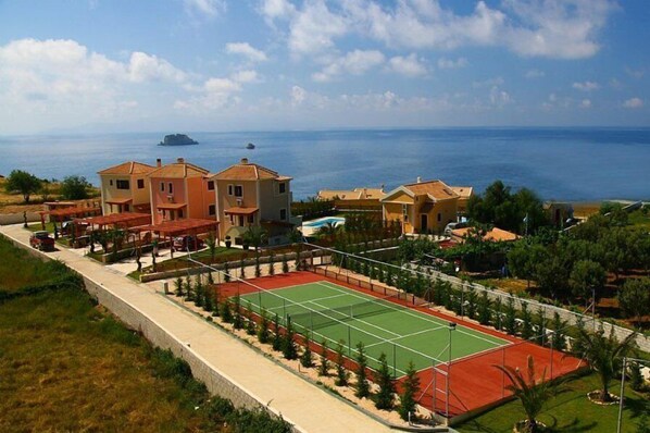 Tennis court - Villa Artemis (Kefalonia)