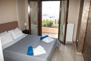 Premium bedding, desk, free WiFi, bed sheets - Villa Aethra (Kefalonia)