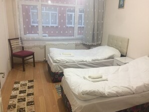 아파트 | 4 개의 침실, 객실 내 금고, 책상, 방음 설비