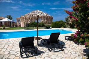 Villa, 3 chambres, accès piscine | Terrasse/Patio
