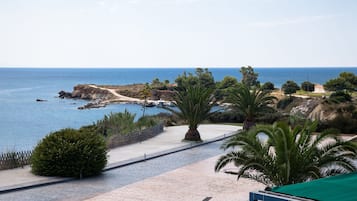 Vila, 3 quartos, acesso à piscina | Vista para praia/oceano