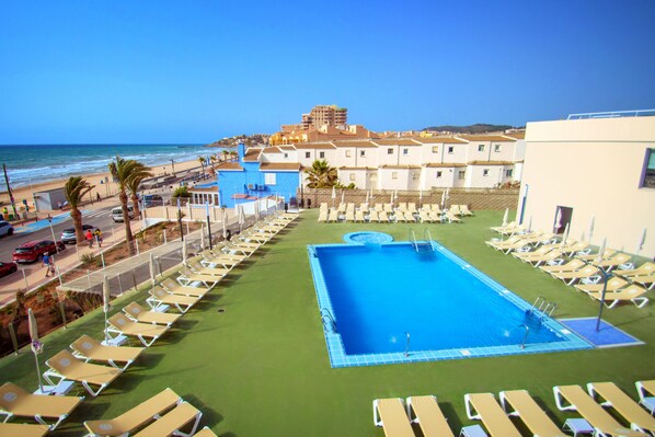 Outdoor pool - Hotel Servigroup Koral Beach (Oropesa del Mar)