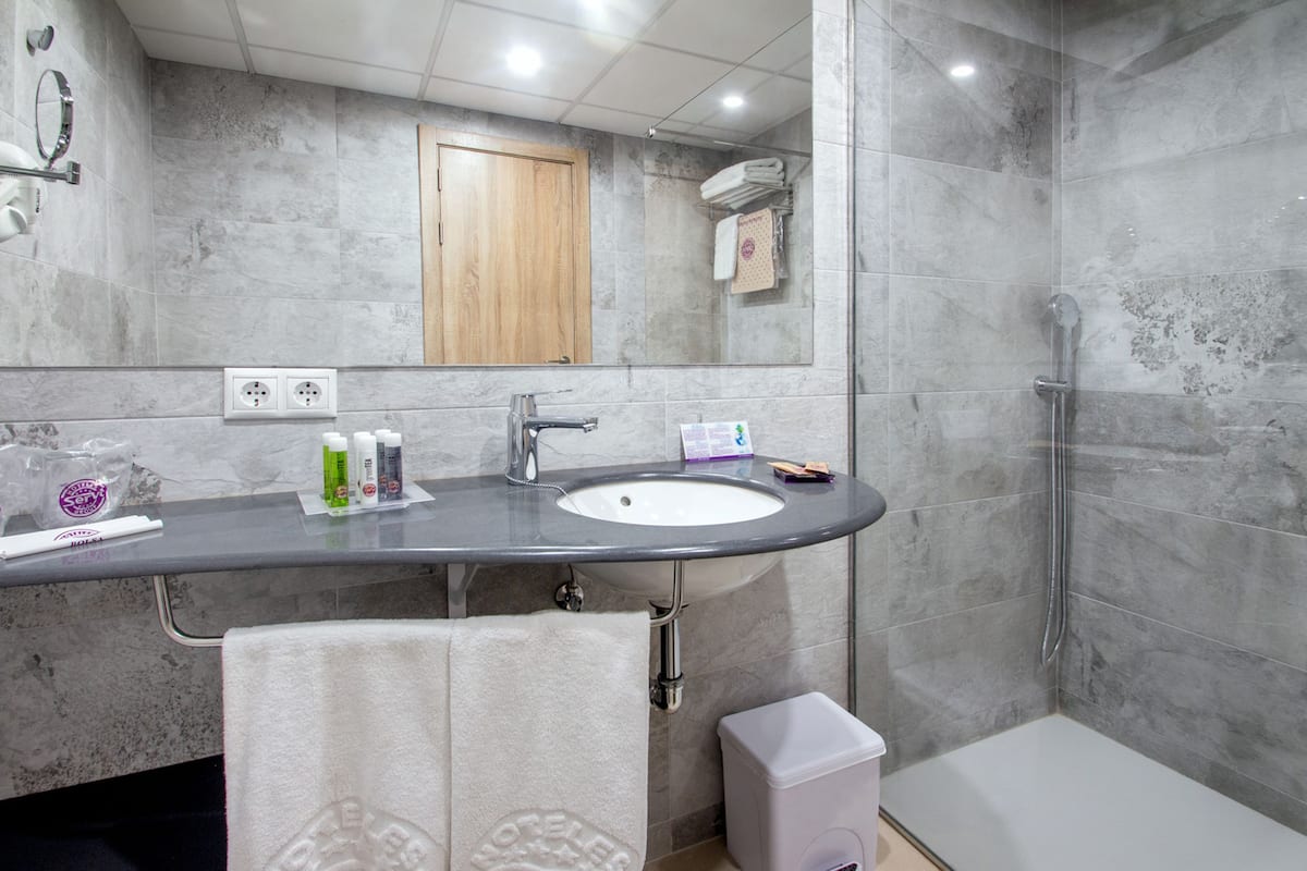 double room, terrace, sea view | bathroom | shower, hair dryer, towels, soap