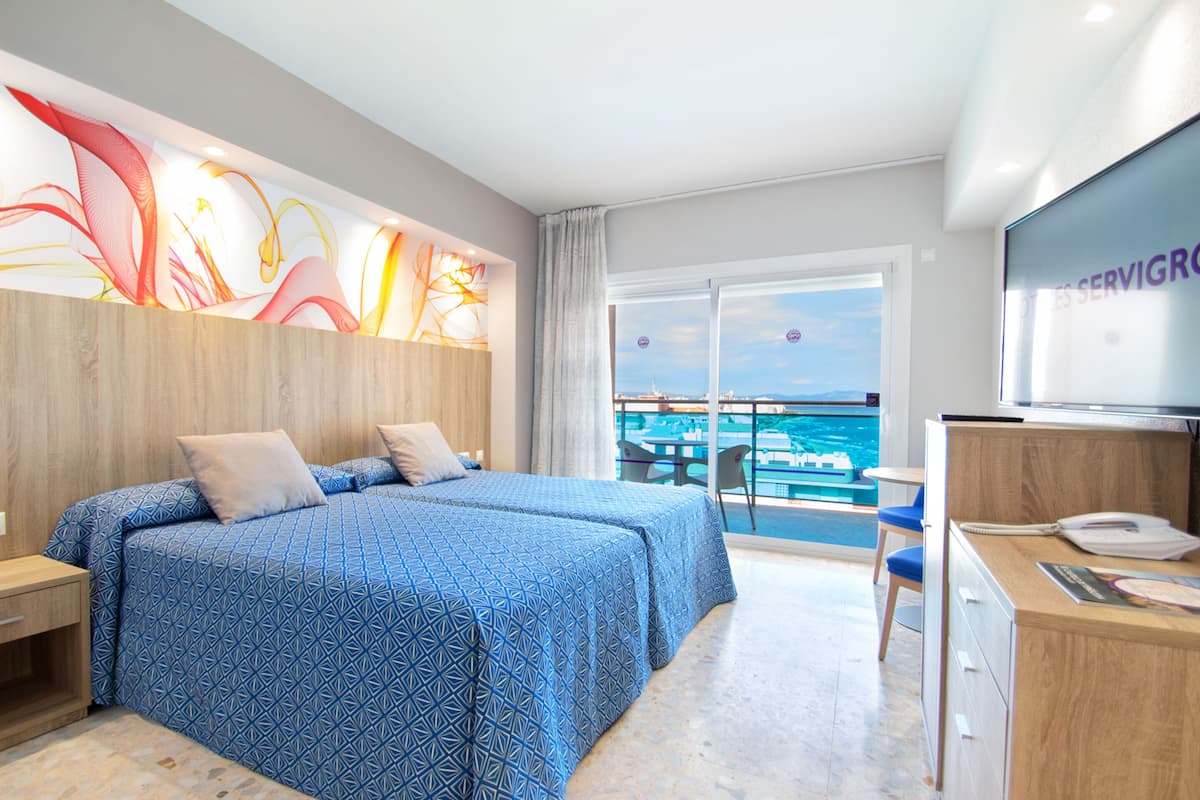 in-room safe, desk, free wifi, bed sheets