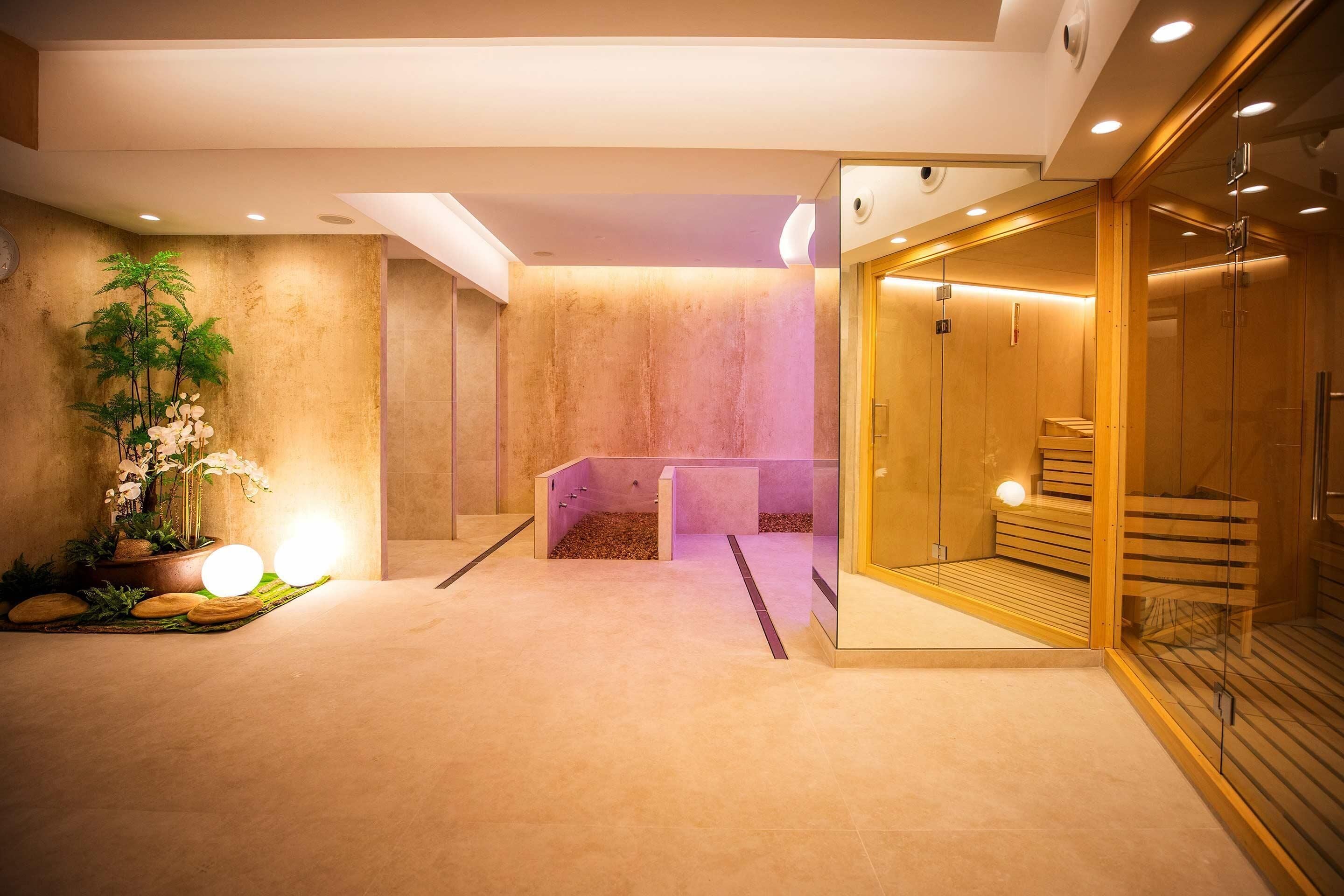 Turkish bath/hammam, body treatments, facials, massages