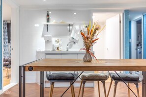 House | Makan dalam bilik