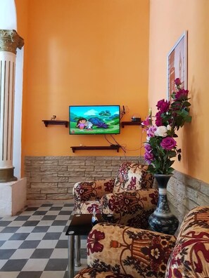 Living area - Casa Leo y Oraima (Camaguey)