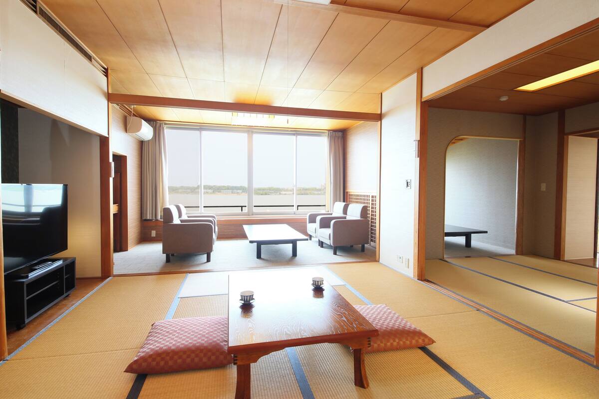 룸, 금연 (Suite-Japanese-Style-Indoor Bath (5)) | 객실 내 금고