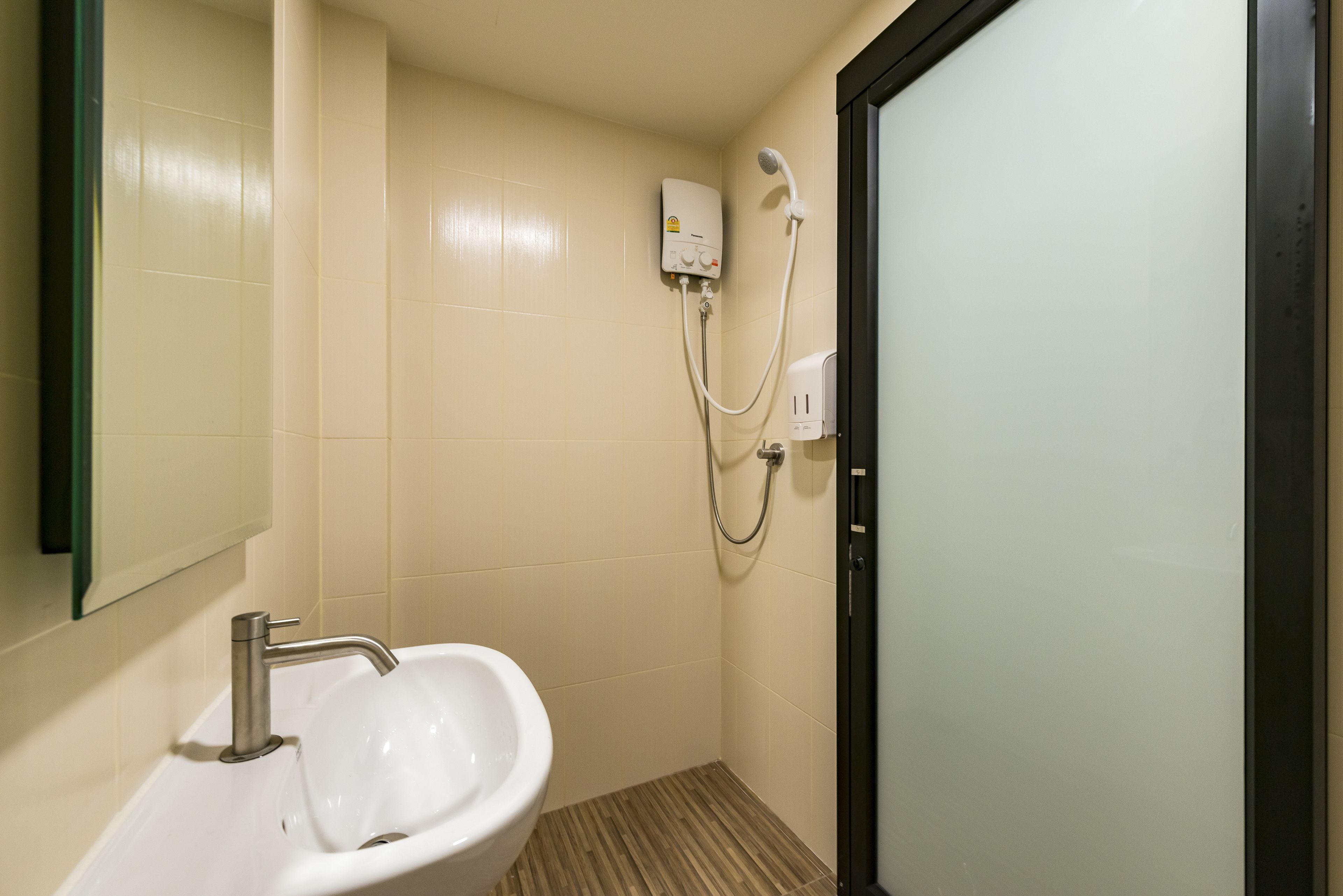 shower, hydromassage showerhead, hair dryer, slippers