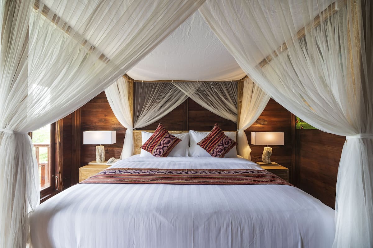 minibar, in-room safe, desk, free wifi