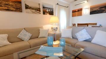 Apartment, 1 Bedroom | Living room