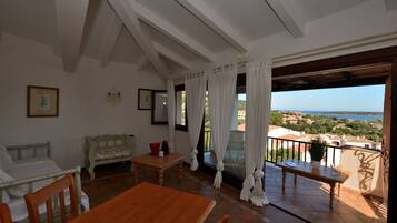 Apartment, 1 Bedroom | 1 bedroom, cots/infant beds, free WiFi, bed sheets