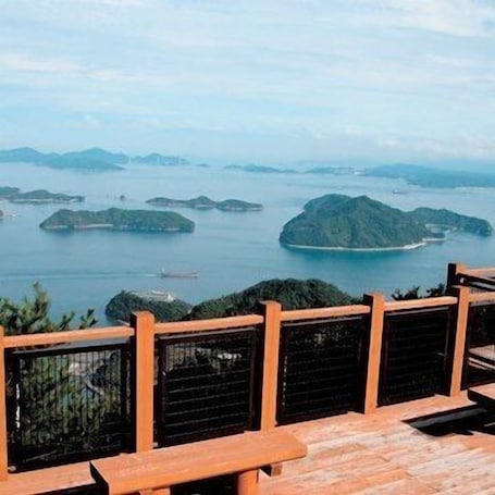 Property grounds. Green Sky Hotel Takehara