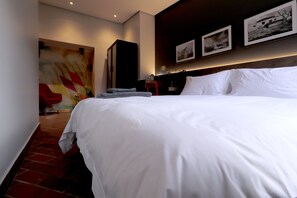 Habitación de lujo | Decoración individual, mobiliario individual, escritorio y wifi gratis