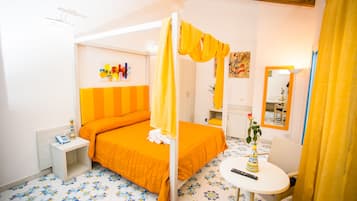 Design-Zimmer, Blick auf den Innenhof (Romantica)