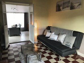 Télévision, cheminée