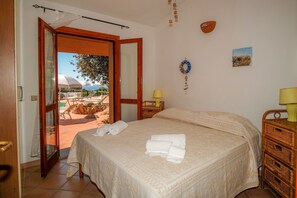 Apartment, 2 Schlafzimmer | 2 Schlafzimmer, Babybetten, Bettwäsche