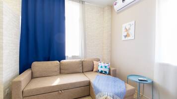 Apartment | Wohnbereich | Flachbildfernseher