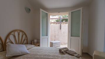 2 habitaciones, cunas y ropa de cama