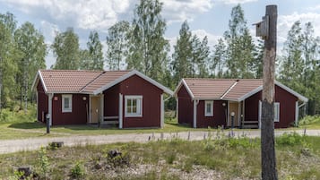 Cottage, Resort View (Sommarro) | 1 bedroom, desk, soundproofing, iron/ironing board