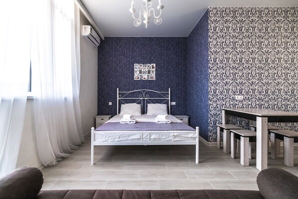 Apartemen | Meja kerja, setrika/meja setrika, dan tempat tidur bayi (biaya tambahan)