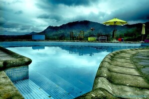 Udendørs pool