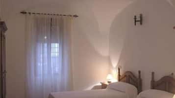 Rollaway beds (surcharge), WiFi (free), bed sheets