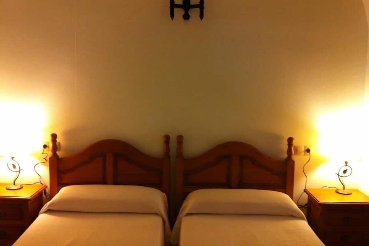 Vierpersoonskamer | Extra bedden, gratis wifi, beddengoed