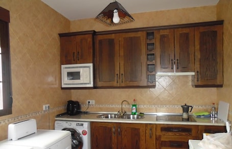 Shared fridge, microwave