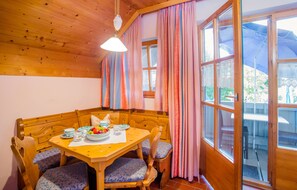 Essbereich im Zimmer