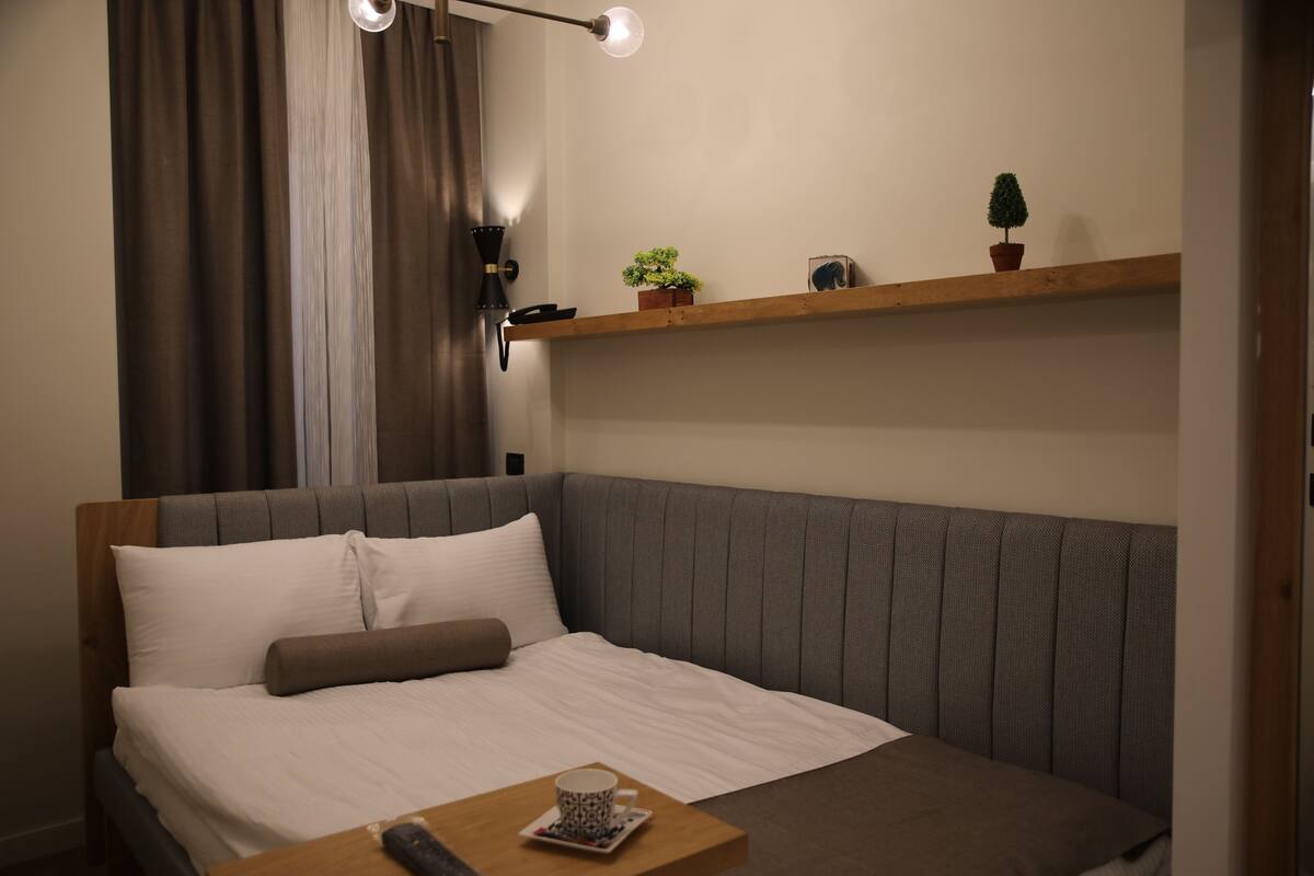In-room safe, soundproofing, WiFi (free), bed sheets