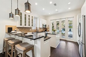 Frigorifero, microonde, forno, macchina per tè/caffè