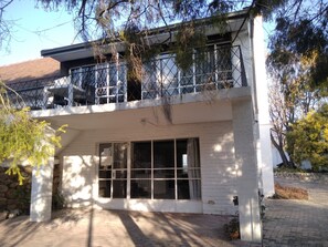 Front of property - Velindo Guest Rooms (Randburg)