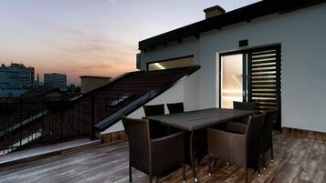 Comfort Penthouse | Balcony view