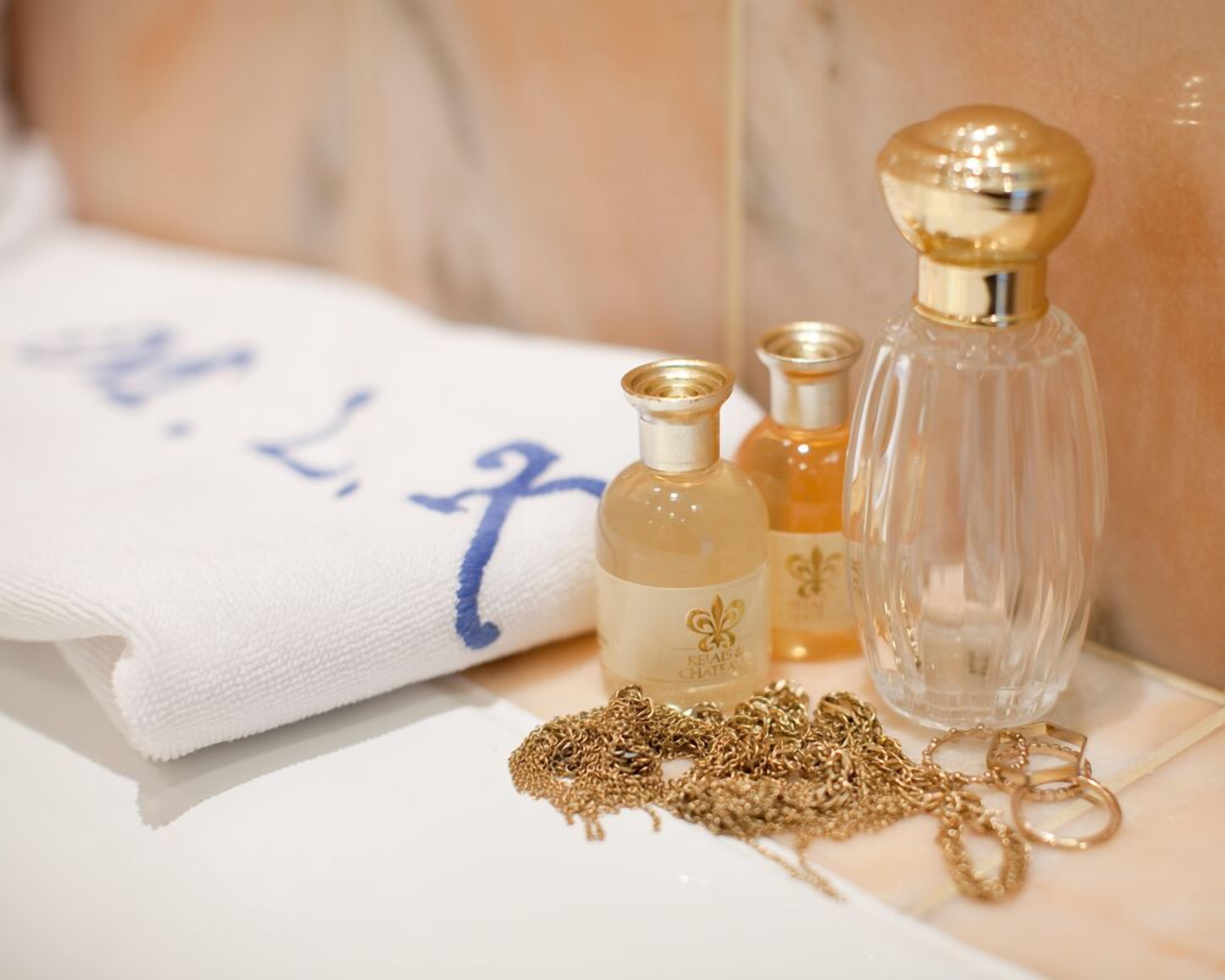 traditional double room, ocean view | room amenity