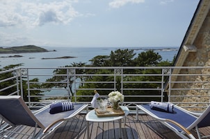 Quarto casal ou duplo luxo, vista para o oceano | Terraço/pátio
